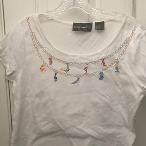 FINAL MARKDOWN Embroidered requirements tee medium